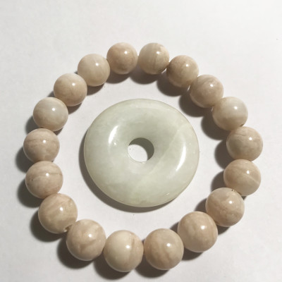 Vòng tay chuỗi hạt màu hồng phấn cho người mệnh Thổ và Hỏa trẻ trung ( nhiều size hạt)