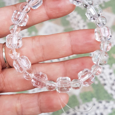  Vòng tay phong thuỷ nữ đá thạch anh trắng trong tự nhiên kiểu vuông giác tròn Size hạt vuông 10mm hạt tròn nhỏ 6mm Nữ mệnh kim mệnh Thủy đeo hợp may mắn tốt sức khoẻ công việc ạ