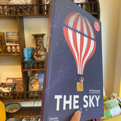 Sách - The Sky by Hélène Druvert | Children