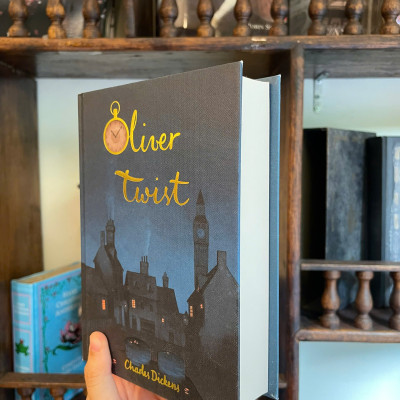 Sách - Oliver Twist by Charles Dickens - Classics/Fiction/Historical Fiction book in English