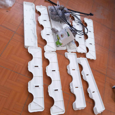 Khung Module Rau Ban Công (1M2 xếp ngang Có Tưới Nhỏ giọt bán tự động) dạng Đứng VerticalMinigarden nhập khẩu Bồ Đào Nha với 8 chậu kèm 2 Tray hứng nước và bộ dây tưới nhỏ giọt lắp sẵn