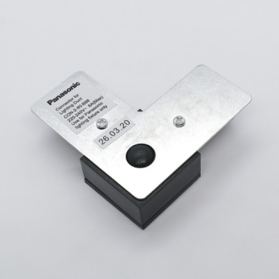 Đầu nối thanh ray chữ L