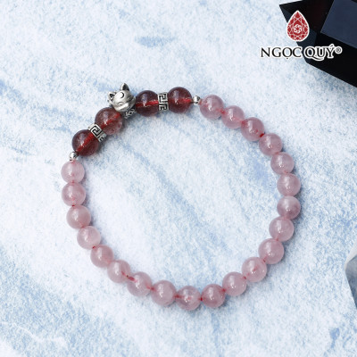 Vòng thạch anh hồng phối thạch anh dâu charm hồ ly 9 đuôi bạc - Ngọc Quý Gemstones