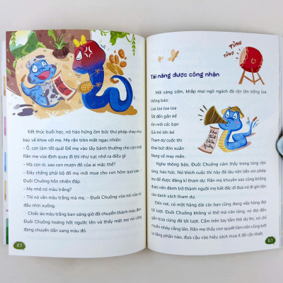 Sách tết 2025 - Tết rắn may mắn (tặng kèm sticker) - Bìa mềm