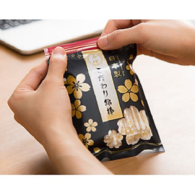 Gói 50 tăm bông ngoáy tai kháng khuẩn Sanyo, dùng để vệ sinh, làm sạch dáy tai hay các chi tiết máy móc nhỏ hoặc sơn sửa làm đẹp - nội địa Nhật Bản