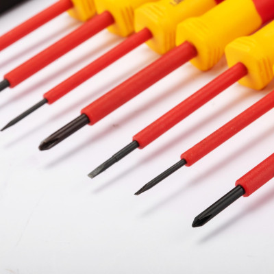 Bộ tua vít nhỏ chính xác 7 chi tiết cách điện 1000V VDE SATA 09318