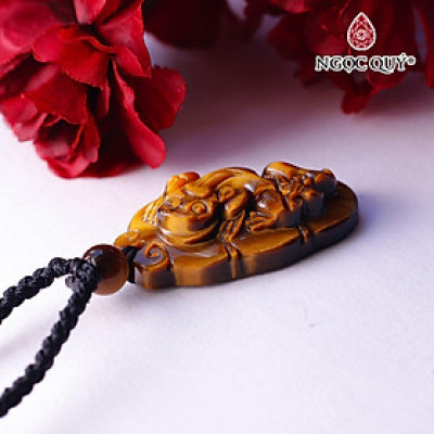 Mặt dây chuyền tỳ hưu đá mắt hổ vàng nâu vàng nâu 42x23x12mm mệnh thổ, kim - Ngọc Quý Gemstones