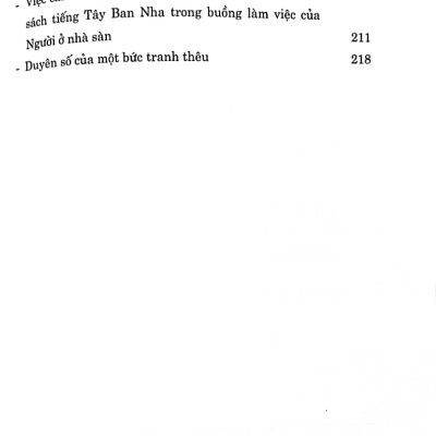 Bông sen trắng giữa lòng Hà Nội 