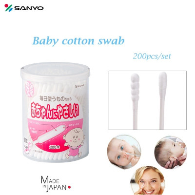 Hộp 200 tăm bông siêu mềm kháng khuẩn cho bé Sanyo, khả năng thấm hút nước vượt trội giúp cho việc vệ sinh tai, mũi cho bé một cách nhanh chóng và hiệu quả - nội địa Nhật Bản 