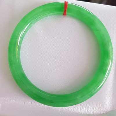 Vòng tay nữ đá cẩm thạch Lý Trong A 55mm x cọng 8mm Màu Xanh lá tươi sáng bóng đều cả vòng rất đẹp Nữ 54kg - 63kg đeo mệnh Mộc mệnh Hỏa mệnh Thủy ạ