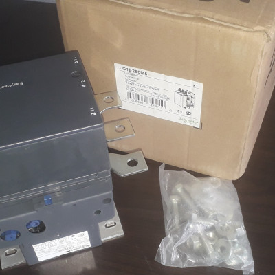 Khởi động từ LC1E250M5 Schneider 3P 250A coil 220Vac | Chính hãng |