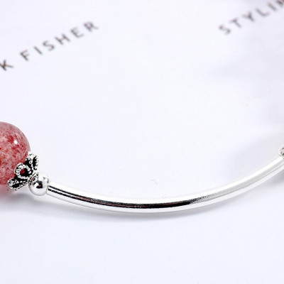 Vòng tay đá thạch anh dâu phối charm bàn tay mệnh hỏa, thổ - Ngọc Quý Gemstones