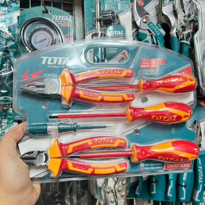 BỘ 6 CÔNG CỤ CÁCH ĐIỆN TOTAL THKIST3062 - HÀNG CHÍNH HÃNG