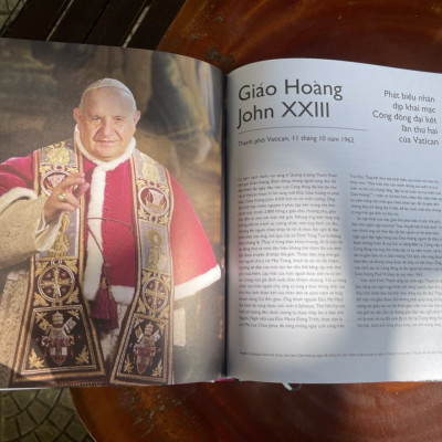 NHỮNG BÀI DIỄN VĂN LÀM THAY ĐỔI THẾ GIỚI TỪ 1945 ĐẾN NAY- bìa cứng in màu toàn bộ - ấn bản kỷ niệm 65 năm thành lập NXB Kim Đồng