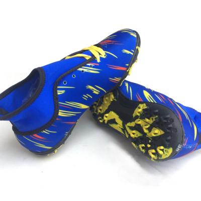 Giày Đá Banh Sân Cỏ Nhân Tạo Mẫu Mới Cổ Cao