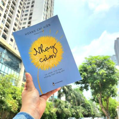 Sách: Nhạy Cảm - Tư Chất Trời Ban Không Nên Lãng Phí