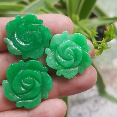 Mặt dây chuyền nữ Bông Hồng Xanh Ngọc to size 25mm x dầy 4mm Chất liệu đá cẩm thạch Xanh ngọc tươi đẹp xinh Nữ mệnh mộc mệnh hoả và mệnh thuỷ Nữ về bọc vàng lên đeo đẹp như công chúa rẻ mà đẹp ạ