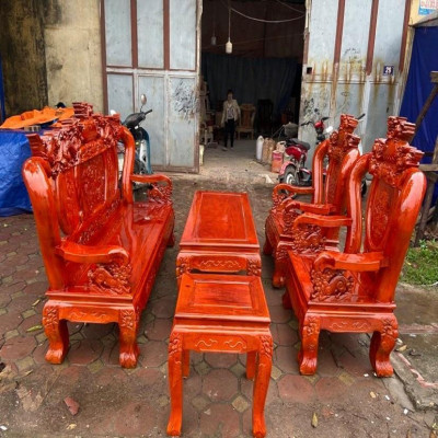 Bộ bàn ghế Nghê Bảo Đỉnh gỗ Xà Cừ