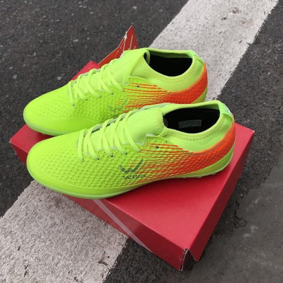 Giày đá bóng sân cỏ nhân tạo WikaAA  Flash Xanh chuối