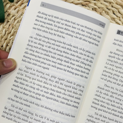 Phụ Nữ Thông Minh: 7 Bài Học Lựa Chọn Hạnh Phúc