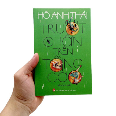 Sách - Trượt Chân Trên Tầng Cao