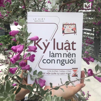 Sách: Kỷ Luật Làm Nên Con Người