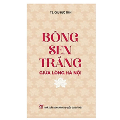 Bông sen trắng giữa lòng Hà Nội 