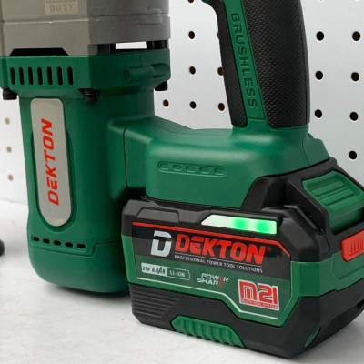 MÁY KHOAN BÊ TÔNG PIN 18 -21V 26MM DEKTON M21-RH2702BL - HÀNG CHÍNH HÃNG