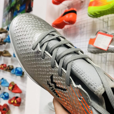 Mẫu giày bóng đá chính hãng cao cấp dành cho ae sân phủi wika Flash