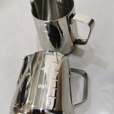 ✅ BỘ 2 CA ĐÁNH SỮA INOX 304 - CÓ QUAI CẦM & VẠCH CHIA ĐỊNH LƯỢNG (350ML) ✅