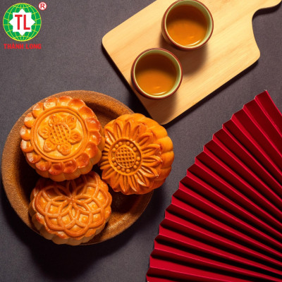 Hộp bánh trung thu 2 bánh 1 trứng 150g - Combo Super A2- Thành Long (300g) - VIỆT NAM