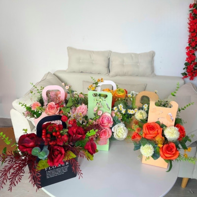 Giỏ hoa lụa, túi hoa lụa quà tặng hoa lụa - tăng thầy cô giáo 20/11 - Cây giả Decor trang trí nhà cửa.