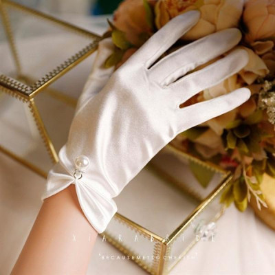 Găng tay cô dâu phi bóng điểm hạt trai Giangpkc T3-2023