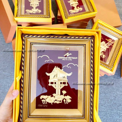Tranh Chùa Một Cột Dát Vàng (26×30cm) MT Gold Art- Hàng chính hãng, trang trí nhà cửa, quà tặng sếp, đối tác, khách hàng.