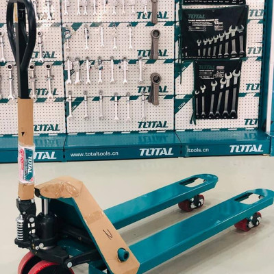 XE NÂNG TAY 2.5 TẤN TOTAL THT301251 - HÀNG CHÍNH HÃNG