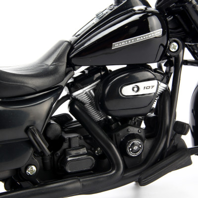 Mô Hình Xe Harley Davidson 2017 Roadking Special 1:12 Maisto MH-32336