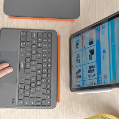 Bao Bàn Phím cho iPad A16 Gen 11 2025 Trackpad Bluetooth WIWU 3in1 Mag Magnetic Keyboard MK-005 - Hàng chính hãng