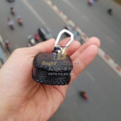 Bao da 3D bảo vệ chìa khóa xe Toyota Corolla Cross 2020 kèm móc đeo Inox