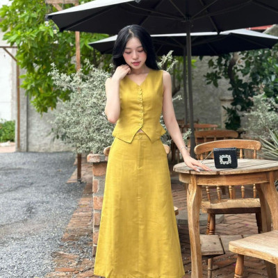 Set áo ghi lê 6 nút kèm chân váy dài