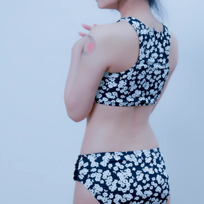 Bộ Đồ Bikini Nữ LMcation  - Áo bikini thể thao & Quần bikini LMcation Lena - Màu Hoa Nhí Đen Trắng