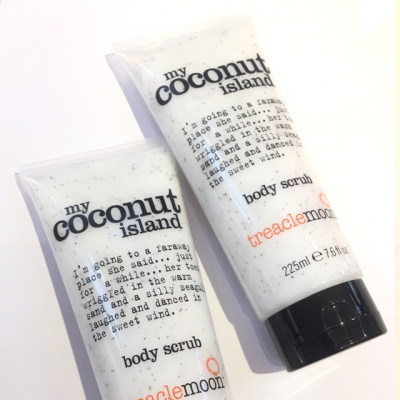 [ TẶNG TÚI ĐỰNG MỸ PHẨM CARE4U ] Tẩy da chết toàn thân tinh dầu dừa Treaclemoon 225ml