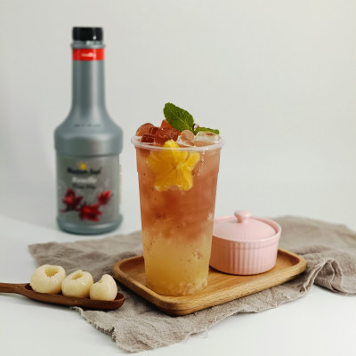 Mứt trái cây pha chế Madamsun vị Atiso đỏ (Roselle Puree Mix) chai 1L - Hàng nhập khẩu Malaysia