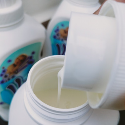 Nước xả vải mềm vải, khử mùi, lưu hương bền lâu cho da nhạy cảm/ da em bé VEL Tinh Khiết Can 5 Lít Tiết kiệm