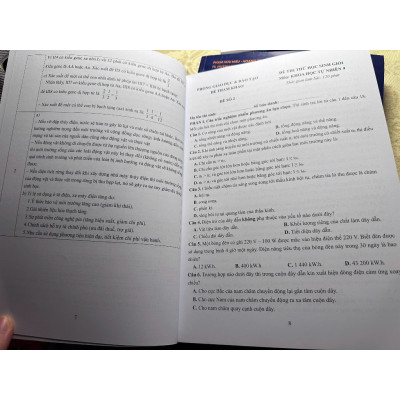 Sách - 39 Đề Thi Học Sinh Giỏi Khoa Học Tự Nhiên 9