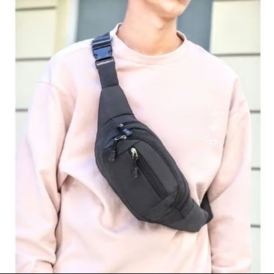 TÚI ĐEO CHÉO CÓ NHIỀU NGĂN ĐỰNG PHỤ KIỆN THUẬN TIỆN CHO MỌI NGƯỜI