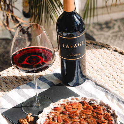 Rượu vang Organic Famille Lafage Narassa 2018 (Pháp) kèm túi hộp,đồ khui  