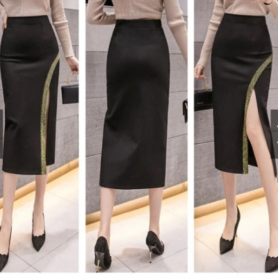 Chân váy body xẻ tà viền kim tuyến C052