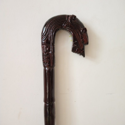 Dụng cụ Gậy batoong gỗ chống trơn trượt dành cho người già