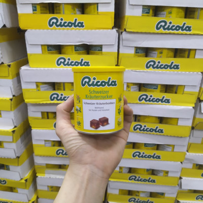 Kẹo ngậm đau họng Ricola Shweizer Krauterzucker tạo cảm giác dịu nhẹ và thơm mát miệng và cổ họng - QuaTangMe Extaste