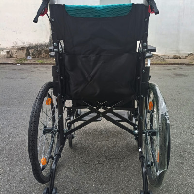 Xe lăn du lịch  Sắt Sơn Chống Lật Lucass X980L